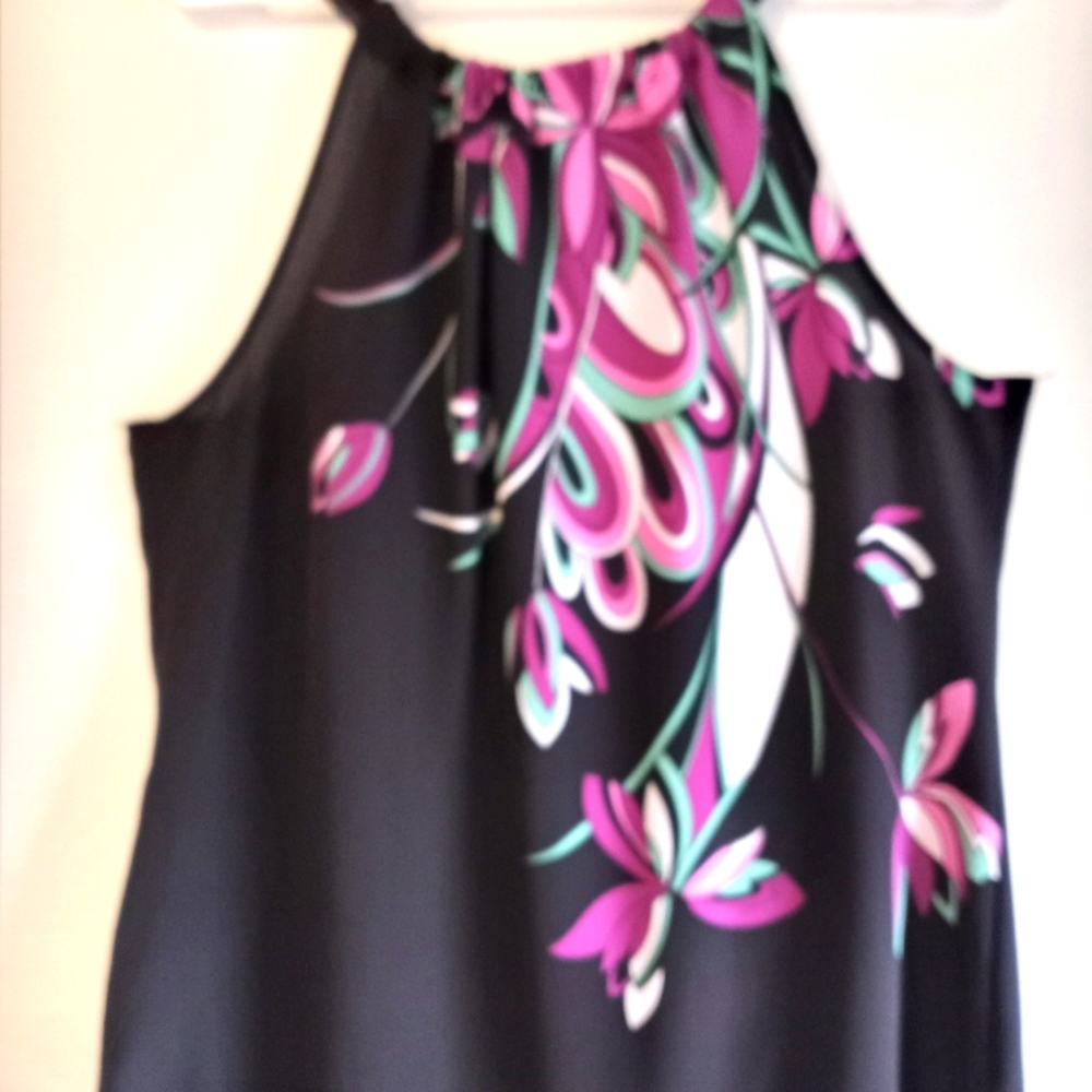 TAHARI Black Semi Sheer Size: Lg Top